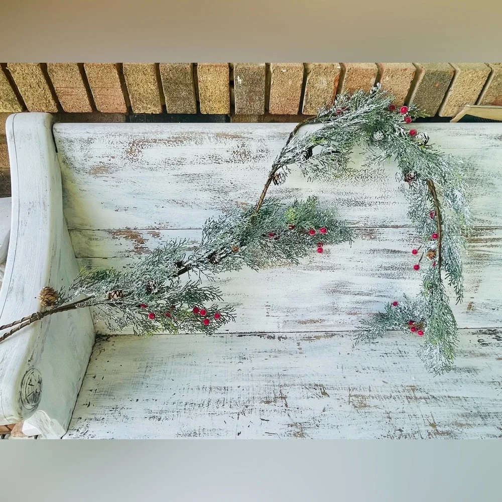 Snowy Cypress & Sugar Berry Garland